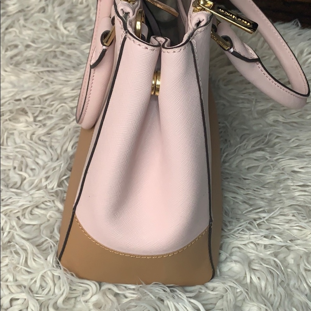 Authentic Michael Kors Handbag - image 4